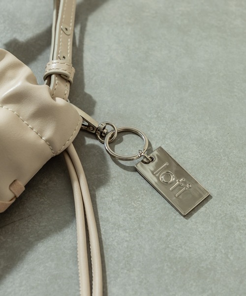 mystic（ミスティック）の「WEB限定　loti チャーム付き レースアップショルダー（ショルダーバッグ・レディース・アイボリー/ブラック/ブラウン・FREE/ONE SIZE）」の7枚目の写真