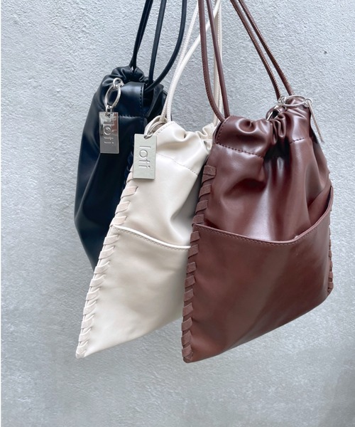 mystic（ミスティック）の「WEB限定　loti チャーム付き レースアップショルダー（ショルダーバッグ・レディース・アイボリー/ブラック/ブラウン・FREE/ONE SIZE）」の16枚目の写真