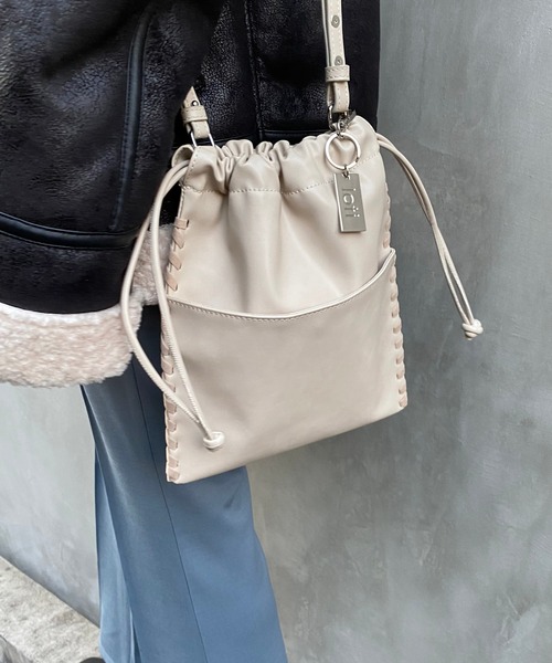 mystic（ミスティック）の「WEB限定　loti チャーム付き レースアップショルダー（ショルダーバッグ・レディース・アイボリー/ブラック/ブラウン・FREE/ONE SIZE）」の15枚目の写真