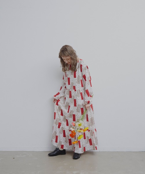 Merlot メルロー のファッション ワンピース ドレス ワンピース ドット幾何学柄ティアードワンピース ワンピース 21正規激安