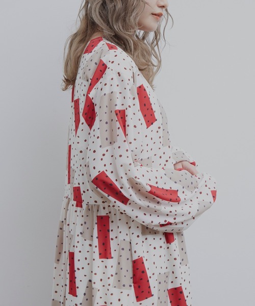 Merlot メルロー のファッション ワンピース ドレス ワンピース ドット幾何学柄ティアードワンピース ワンピース 21正規激安