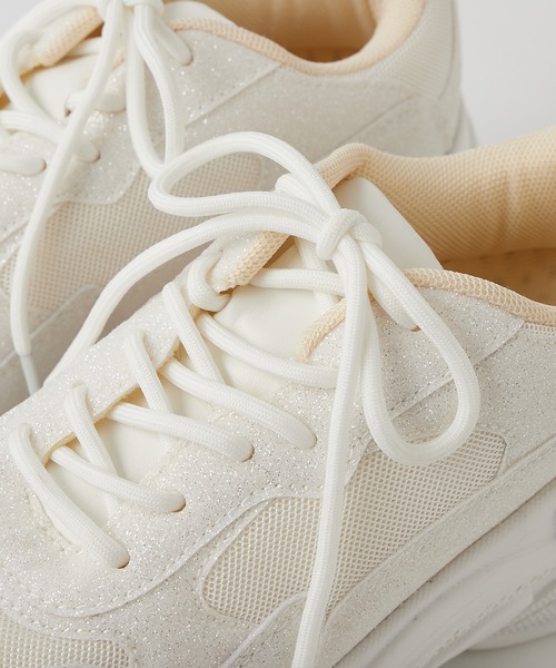 one after another NICE CLAUP（ワンアフターアナザーナイスクラップ）の「グリッター厚底スニーカー（スニーカー・レディース・オフホワイト/アイボリー・LL/S/M/L）」の5枚目の写真