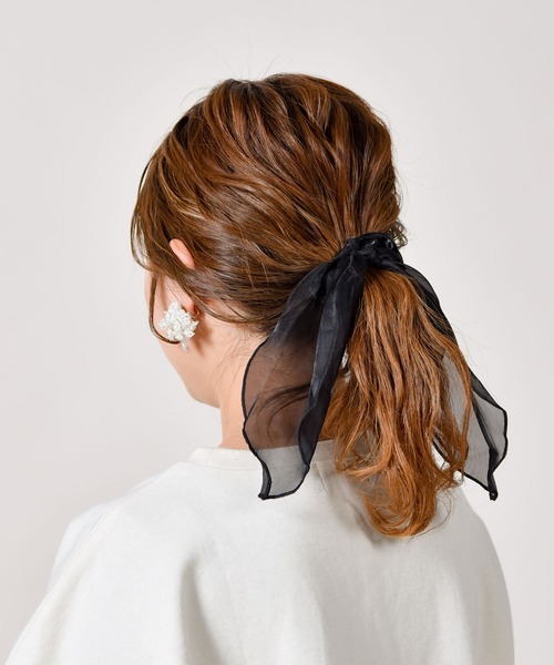 CALIFORNIA OUTFITTERS（カリフォルニア アウトフィッターズ）の「【LULKA（ルールカ）】コプチャンバンドシフォンリボンシュシュ（ヘアゴム・レディース・ホワイト/ブラック/ピンク/ブルー/グリーン・ONESIZE）」の2枚目の写真