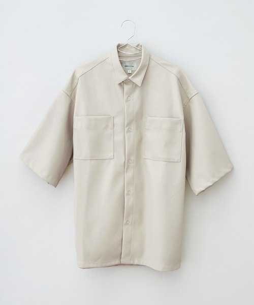 EMMA CLOTHES(エマクローズ)の「【セットアップ】シンセティックレザー オーバーサイズダブルポケットシャツ&ワイド2タックショーツ EMMA CLOTHES(セットアップ・メンズ・ブラック/グレイッシュベージュ・M/L)」の10枚目の写真