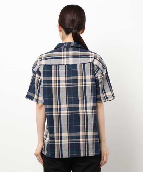 CUBE SUGAR（キューブシュガー）の「先染めチェック オープンカラーシャツ（シャツ/ブラウス・レディース・ネイビー/マルチ/ピンク/イエロー・M）」の6枚目の写真