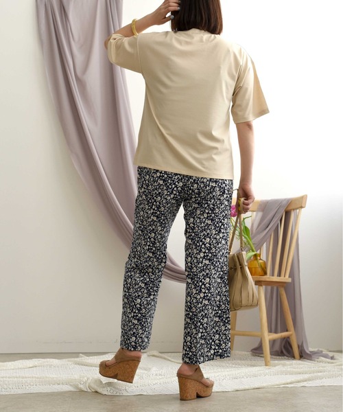palm RICHE(ポームリシュ)の「パールネックポンチトップス(Tシャツ/カットソー・レディース・オフホワイト/ベージュ/チャコールグレー/ミント/ダークネイビー・M)」の14枚目の写真