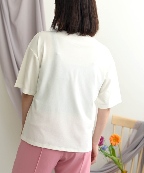 palm RICHE(ポームリシュ)の「パールネックポンチトップス(Tシャツ/カットソー・レディース・オフホワイト/ベージュ/チャコールグレー/ミント/ダークネイビー・M)」の6枚目の写真