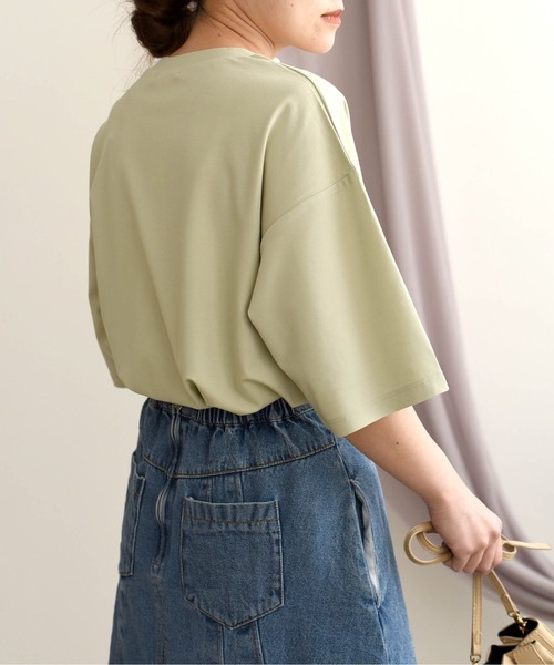 palm RICHE(ポームリシュ)の「パールネックポンチトップス(Tシャツ/カットソー・レディース・オフホワイト/ベージュ/チャコールグレー/ミント/ダークネイビー・M)」の9枚目の写真