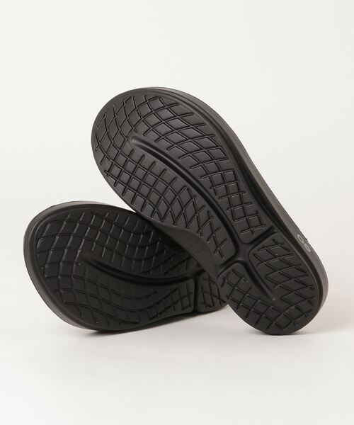 WHITE MOUNTAINEERING（ホワイトマウンテニアリング）の「【White Mountaineering】ホワイトマウンテニアリング WM× OOFOS SANDAL（サンダル・メンズ・ブラック・27cm/23cm/25cm/26cm/29cm/24㎝/28cm）」の3枚目の写真