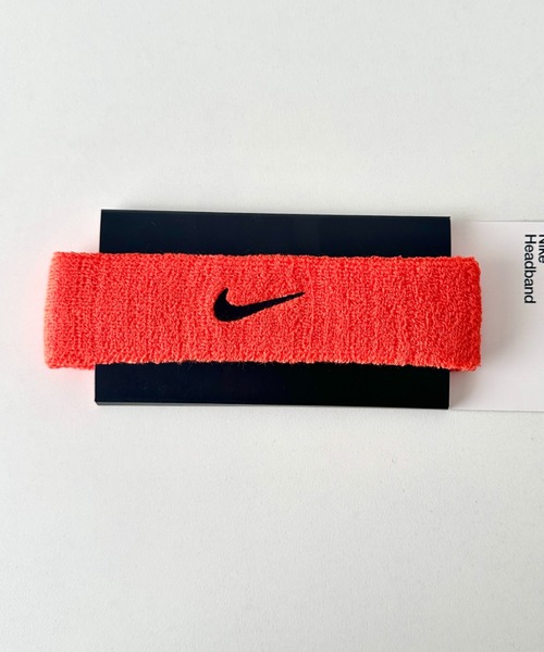 NIKE(ナイキ)の「NIKE(ナイキ)/スウッシュ 刺繍 無地 ヘアバンド ヘッドバンド(ヘアバンド・レディース・ブラック/グレー/ホワイト/ネイビー/グリーン/レッド/ブルー/ピンク/オレンジ/その他1/その他2/ピンク系その他/その他4/その他5/その他6/オレンジ系その他/その他7/ダークグリーン/ライトブルー/オレンジ系その他2/ワイン/ダークグレー/パープル・FREE)」の16枚目の写真