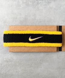 NIKE（ナイキ）の「NIKE(ナイキ)/スウッシュ 刺繍 無地 ヘアバンド ヘッドバンド（ヘアバンド）」
