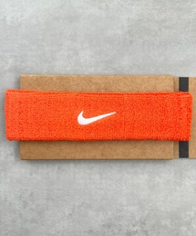 NIKE（ナイキ）の「NIKE(ナイキ)/スウッシュ 刺繍 無地 ヘアバンド ヘッドバンド（ヘアバンド）」
