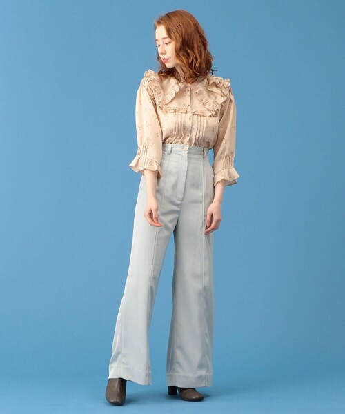 ME COUTURE(ミークチュール)の「ブライトフローラフリルブラウス(シャツ/ブラウス・レディース・ベージュ/オリーブ・FREE)」の6枚目の写真