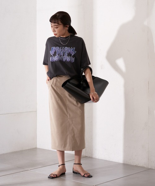 LOUNGEDRESS(ラウンジドレス)の「FOLLOW Tシャツ(Tシャツ/カットソー・レディース・ブラック/オフホワイト・FREE)」の12枚目の写真