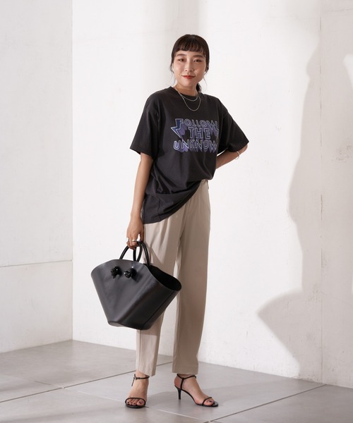 LOUNGEDRESS(ラウンジドレス)の「FOLLOW Tシャツ(Tシャツ/カットソー・レディース・ブラック/オフホワイト・FREE)」の8枚目の写真