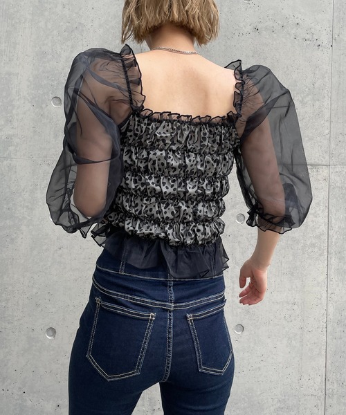 SPIRALGIRL（スパイラルガール）の「レオパード柄シャーリングチュールトップス（Tシャツ/カットソー・レディース・ブラック/オフホワイト・FREE）」の4枚目の写真