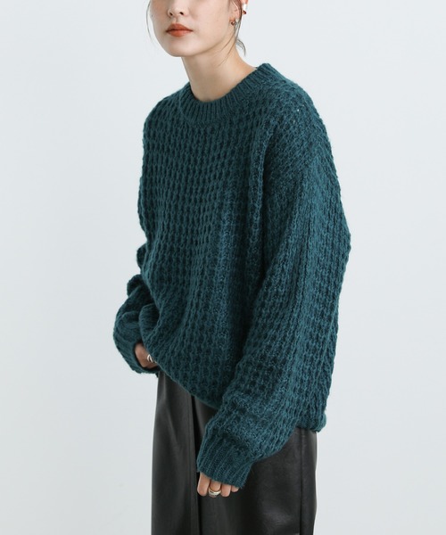 select MOCA(セレクトモカ)の「2021 AW クルーネックワッフル編みニット(ニット/セーター・レディース・ブルー/グリーン・FREE)」の3枚目の写真