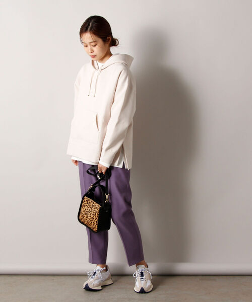 fredy emue（フレディエミュ）の「ダンボールニット フーディ（パーカー・レディース・パープル/ブラウン/アイボリー/グレイッシュブルー・38）」の18枚目の写真