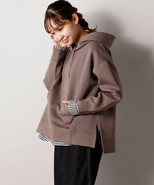 fredy emue（フレディエミュ）の「ダンボールニット フーディ（パーカー・レディース・パープル/ブラウン/アイボリー/グレイッシュブルー・38）」の6枚目の写真