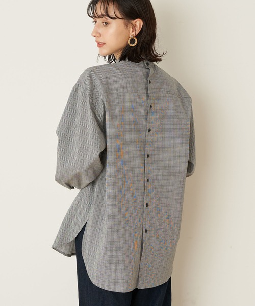 earth music&ecology(アースミュージックアンドエコロジー)の「スタンドフリルシャツ *(シャツ/ブラウス・レディース・オフホワイト/ブラック/ストライプ/その他9・FREE)」の3枚目の写真