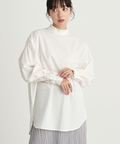 earth music&ecology(アースミュージックアンドエコロジー)の「スタンドフリルシャツ *(シャツ/ブラウス・レディース・オフホワイト/ブラック/ストライプ/その他9・FREE)」の2枚目の写真