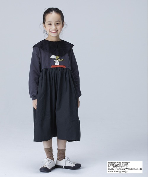 PEANUTS（ピーナッツ）の「【PEANUTS】スヌーピー/ビッグエリワンピース（90～150cm）（ワンピース・キッズ・チャコール/パープル・90/100/110/120/130/140/150）」の2枚目の写真