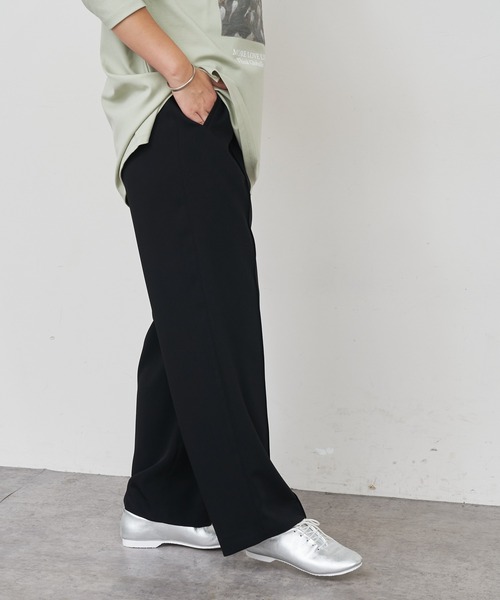 BONbazaar（ボンバザール）の「★OT★《ゆったりシルエットなのに脚長効果抜群》ピンタックイージーストレート（その他パンツ・レディース・ブラック/ホワイト系その他/グリーン・38）」の9枚目の写真