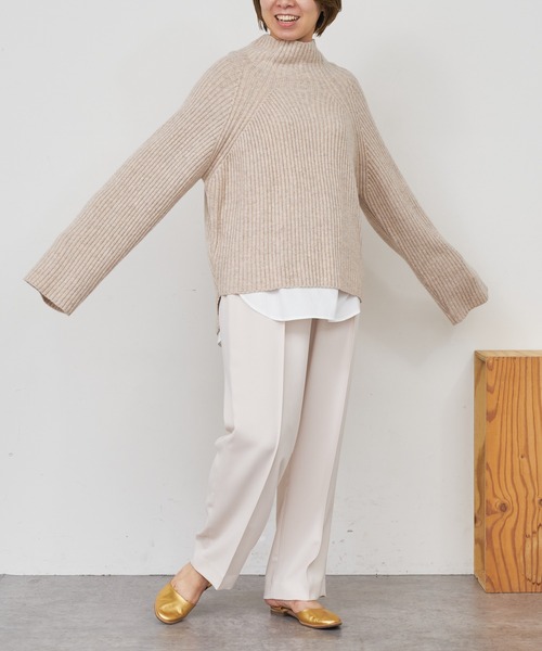 BONbazaar（ボンバザール）の「★OT★《ゆったりシルエットなのに脚長効果抜群》ピンタックイージーストレート（その他パンツ・レディース・ブラック/ホワイト系その他/グリーン・38）」の13枚目の写真