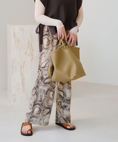 Bab(バブ)の「【WEB限定】2WAYエコレザーバッグ(トートバッグ・レディース・ブラック/オリーブ/キャメル・ONESIZE)」の9枚目の写真