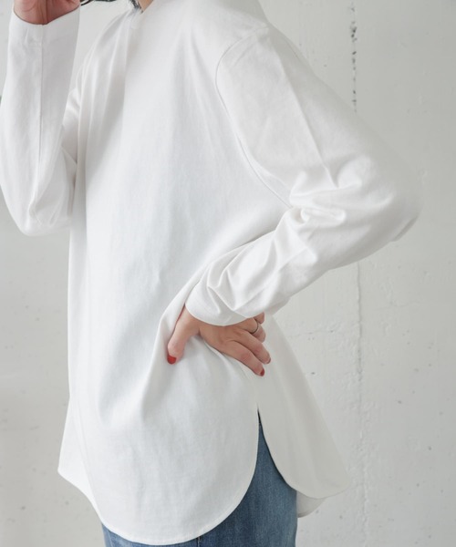 URBAN RESEARCH DOORS（アーバンリサーチドアーズ）の「コットンラウンドヘムカットソー（Tシャツ/カットソー・レディース・オフホワイト・ONE）」の3枚目の写真