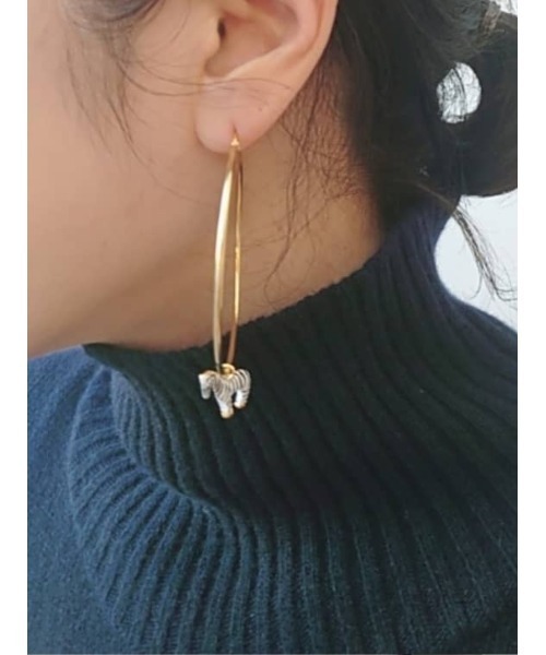 BEARDSLEY（ビアズリー）の「《nach》アニマルフープピアス（片耳用）（ピアス（片耳用）・レディース・ゴールド・FREE）」の2枚目の写真