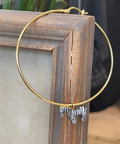 BEARDSLEY（ビアズリー）の「《nach》アニマルフープピアス（片耳用）（ピアス（片耳用）・レディース・ゴールド・FREE）」の4枚目の写真