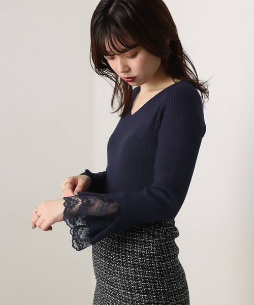 natural couture(ナチュラルクチュール)の「【WEB限定・大好評リバイバルアイテム】前後2WAY袖口レースリブニット(ニット/セーター・レディース・ネイビー/ブラウン/ブラック/アイボリー・FREE)」の10枚目の写真