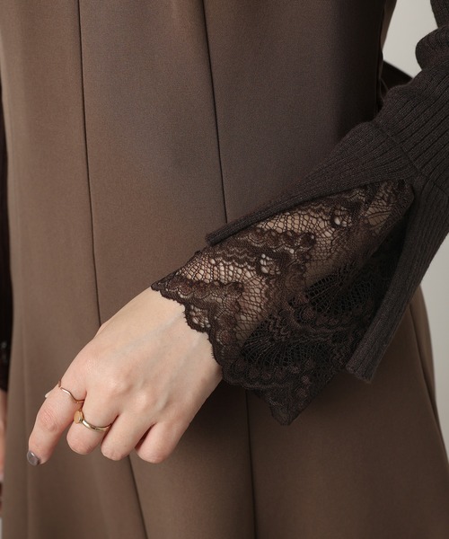 natural couture(ナチュラルクチュール)の「【WEB限定・大好評リバイバルアイテム】前後2WAY袖口レースリブニット(ニット/セーター・レディース・ネイビー/ブラウン/ブラック/アイボリー・FREE)」の9枚目の写真
