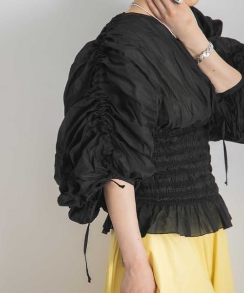 iI（アイ）の「iI　shirring blouse（シャツ/ブラウス・レディース・ブラック/ダークブラウン/オフホワイト・ONE）」の21枚目の写真