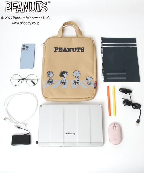 PEANUTS（ピーナッツ）スヌーピー キャラクタープリント マルチポーチ