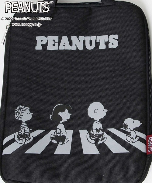 PEANUTS(ピーナッツ)の「PEANUTS(ピーナッツ)スヌーピー キャラクタープリント マルチポーチ/タブレットケース 13インチ対応 クッションポーチ/ガジェットケース(PC・タブレットケース・キッズ・ベージュ系その他/ブルー系その他/ラベンダー/ベージュ/ターコイズブルー/ブラック/パープル系その他/ブラック系その他・FREE)」の12枚目の写真