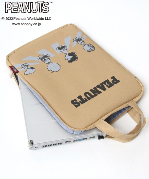 PEANUTS（ピーナッツ）スヌーピー キャラクタープリント マルチポーチ