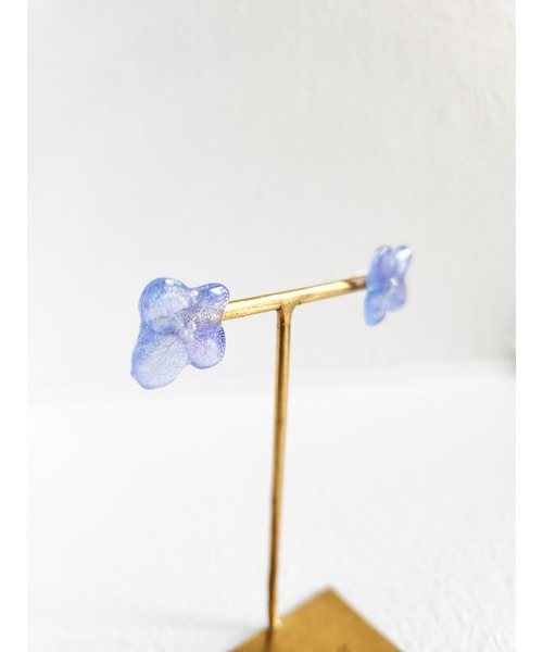tone(トーン)の「【Tresor】グラデーション紫陽花ピアス(MA)(ピアス(両耳用)・レディース・ブルー/ブルー系その他/ブルー系その他2/ブルー系その他3・FREE)」の11枚目の写真