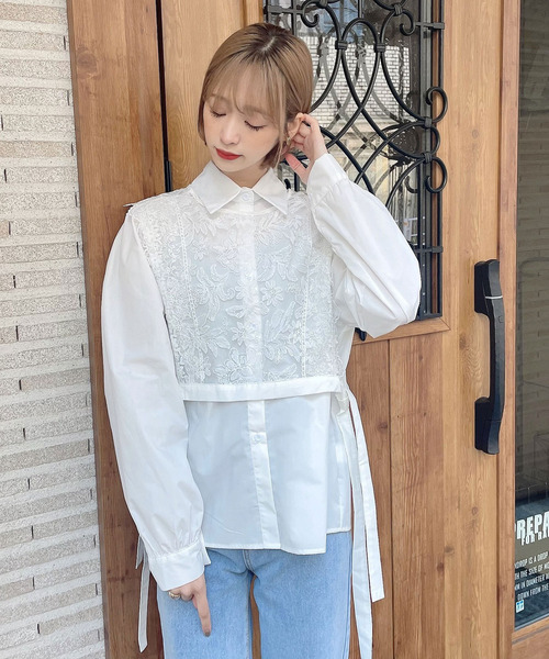 Voyage titty&Co.PETIT（ボヤージュティティアンドコープチ）の「【Voyage titty&Co.】レースベスト付きビックシャツ（シャツ/ブラウス・レディース・ホワイト・FREE）」の6枚目の写真