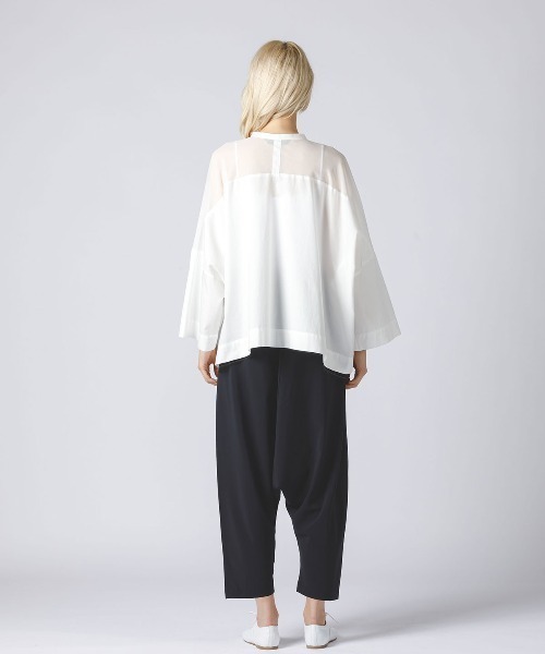 mizuiroind（ミズイロインド）の「mizuiro ind シアーボイルミックススタンドカラーワイドシャツ（シャツ/ブラウス・レディース・ブラック/ネイビー/オフホワイト・FREE）」の9枚目の写真