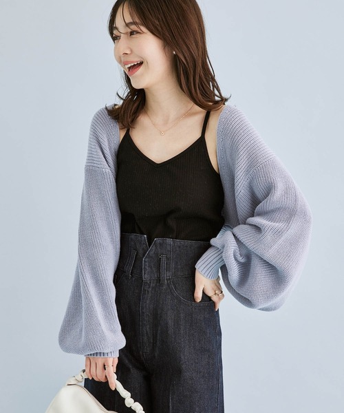 VIS（ビス）の「ショート丈ですっきり、ボレロニットカーディガン（カーディガン/ボレロ・レディース・サックスブルー/キナリ・FREE）」の2枚目の写真