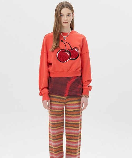 KIRSH（キルシー）の「KIRSH BIG CHERRY BOUCLE CROP SWEAT LS/キルシービッグチェリー ブークレ クロップ スウェットシャツ（スウェット・レディース・ブラック/ピンク/アイボリー・ONE SIZE）」の14枚目の写真