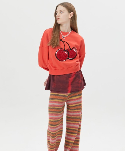 KIRSH（キルシー）の「KIRSH BIG CHERRY BOUCLE CROP SWEAT LS/キルシービッグチェリー ブークレ クロップ スウェットシャツ（スウェット・レディース・ブラック/ピンク/アイボリー・ONE SIZE）」の18枚目の写真