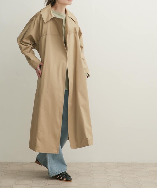 mizuiroind（ミズイロインド）の「mizuiro ind　dolman sleeve trench coat（トレンチコート・レディース・ベージュ/ライトカーキ・ONE）」の4枚目の写真