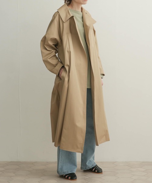 mizuiroind（ミズイロインド）の「mizuiro ind　dolman sleeve trench coat（トレンチコート・レディース・ベージュ/ライトカーキ・ONE）」の5枚目の写真