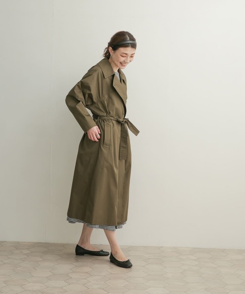 mizuiroind（ミズイロインド）の「mizuiro ind　dolman sleeve trench coat（トレンチコート・レディース・ベージュ/ライトカーキ・ONE）」の14枚目の写真