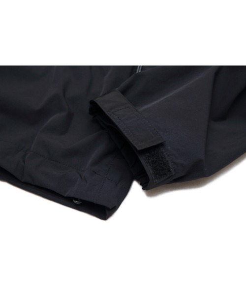 MAGIC NUMBER（マジック ナンバー）の「【MAGIC NUMBER】LIVIN' WELL ESSENTIAL STRETCH JK（マウンテンパーカー・メンズ・ブラック・MEDIUM/X-LARGE/LARGE）」の11枚目の写真
