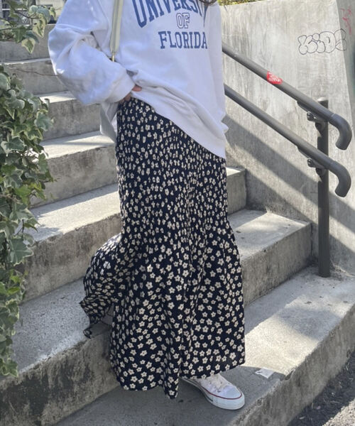 fredy emue（フレディエミュ）の「シャーリングギャザー マーメイドスカート（スカート・レディース・オフホワイト/ブルー系その他/ピンク系その他・38）」の22枚目の写真