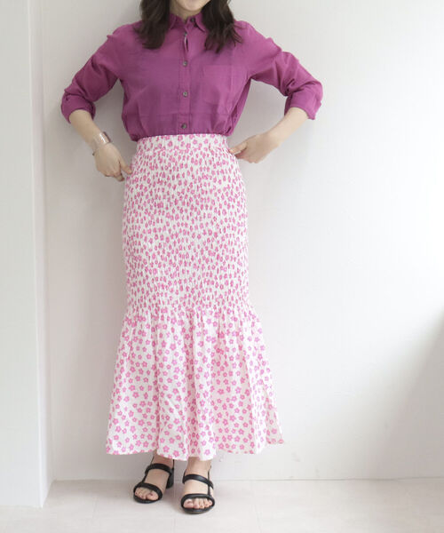 fredy emue（フレディエミュ）の「シャーリングギャザー マーメイドスカート（スカート・レディース・オフホワイト/ブルー系その他/ピンク系その他・38）」の8枚目の写真